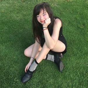 Meet your Posher, Nico